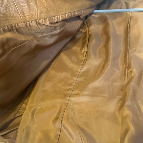 Quince Women's Tan Camel Leather Jacket - Picture 9 of 9